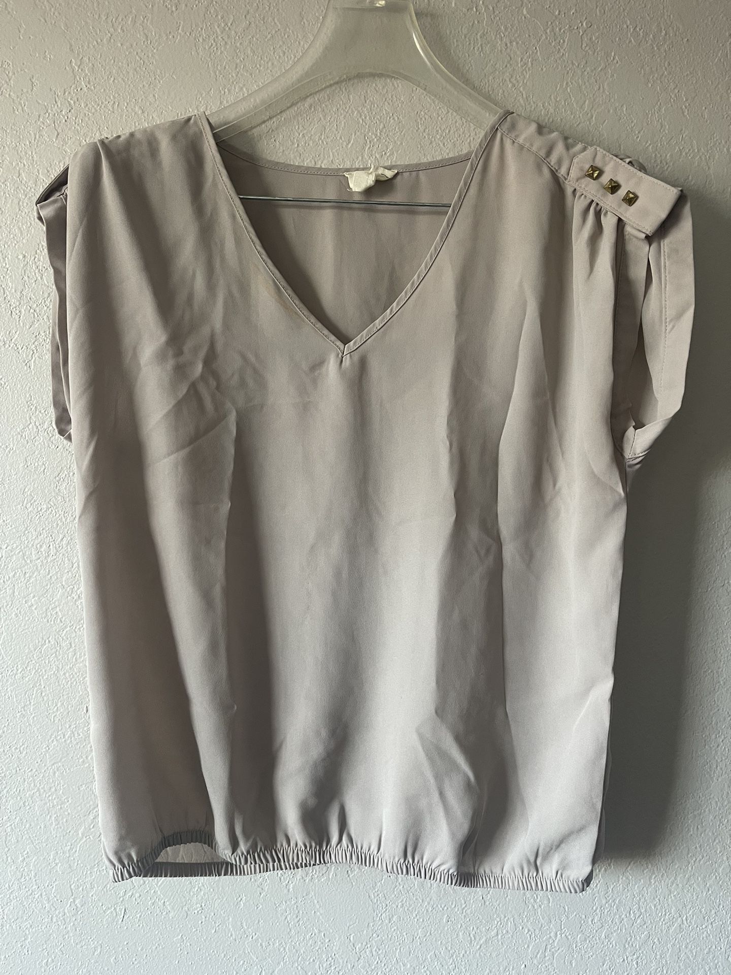 One Clothing, Women’s Beige Stud Shortsleeved V Neck Blouse, Size M