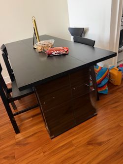 *BRAND NEW* LED GLASS DISPLAY DINNING TABLE & Chairs (sold separately)