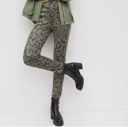 NWT Anthropologie Maeve Alexandra Faux Suede Leopard Pants Khaki Green Size 2