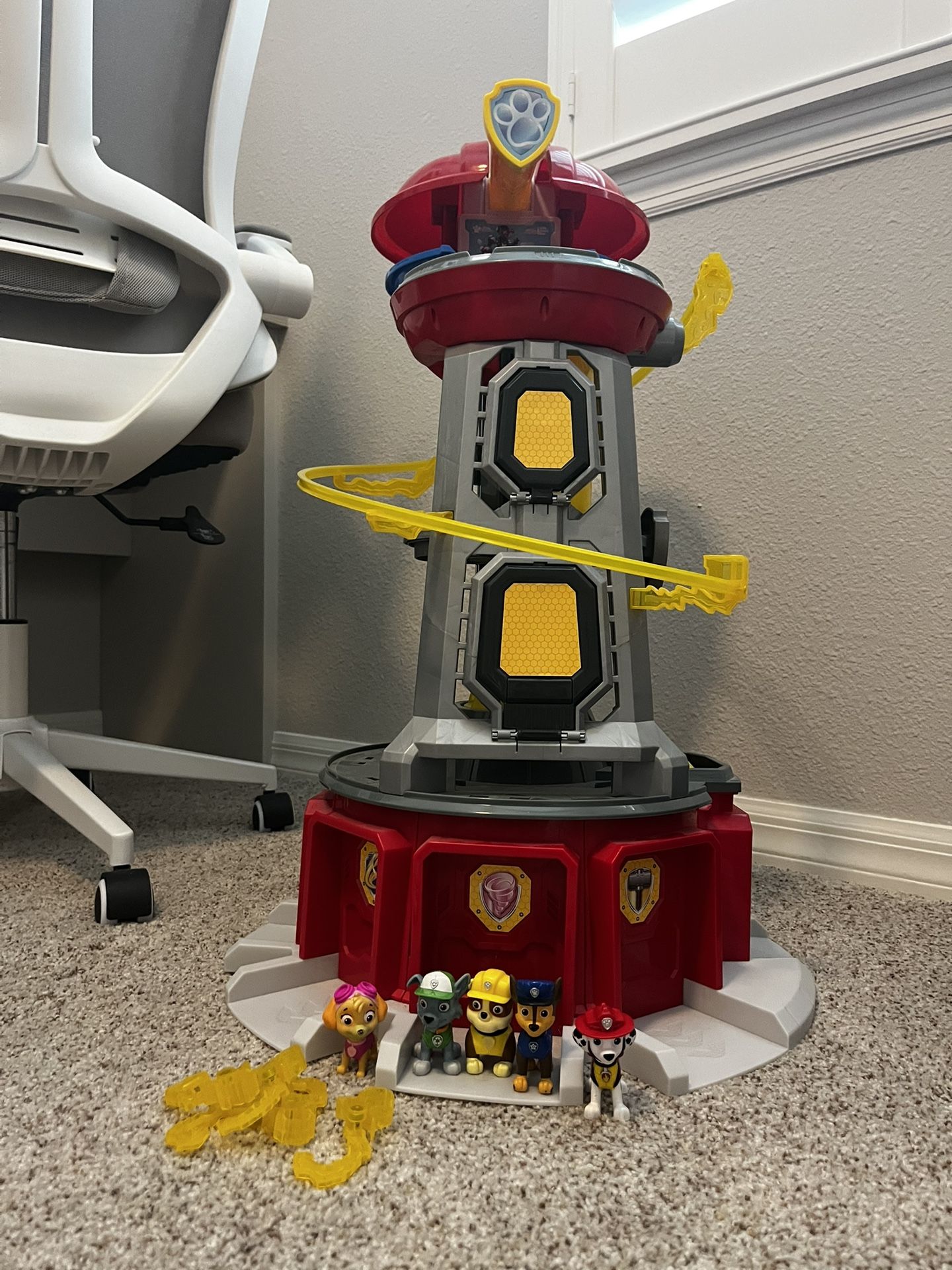 Paw Patrol Tower with Pups