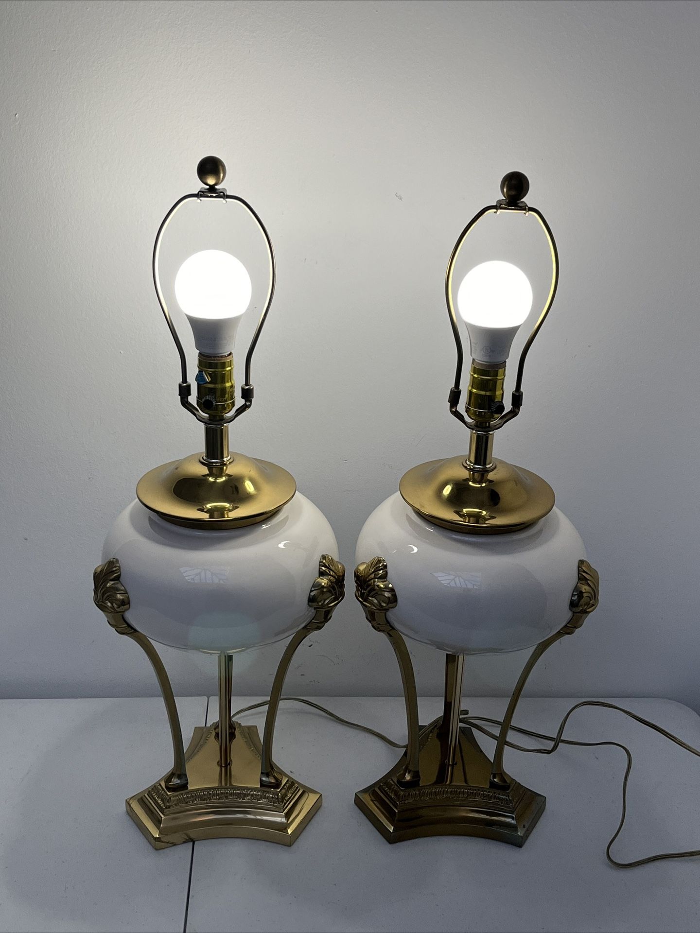 Vintage Frederick Cooper MCM Porcelain/Brass Hollywood Regency Lamps (Pair)