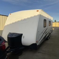 2004 Keystone Zipplen