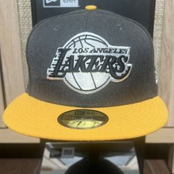 Los Angeles Lakers New Era Fitted Hat