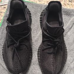 Yeezy 350 onyx v2