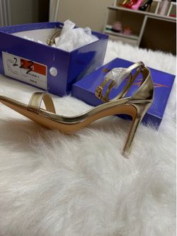 Size 8 gold heels open toe