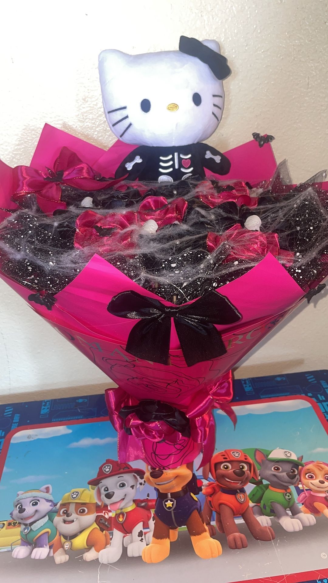 Eternal Roses / Spooky Bouquet/ Rosas Eternas