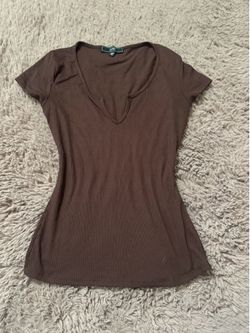 brown shirt
