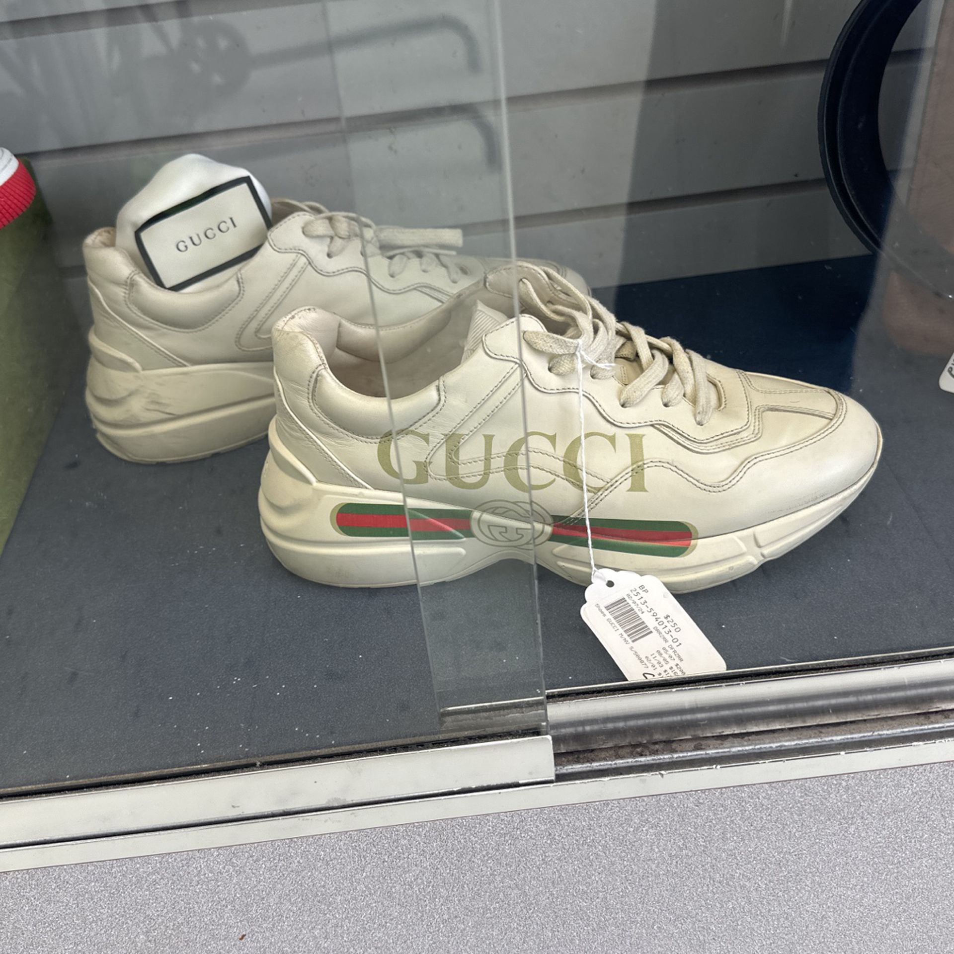 Gucci Shoes Size 8 