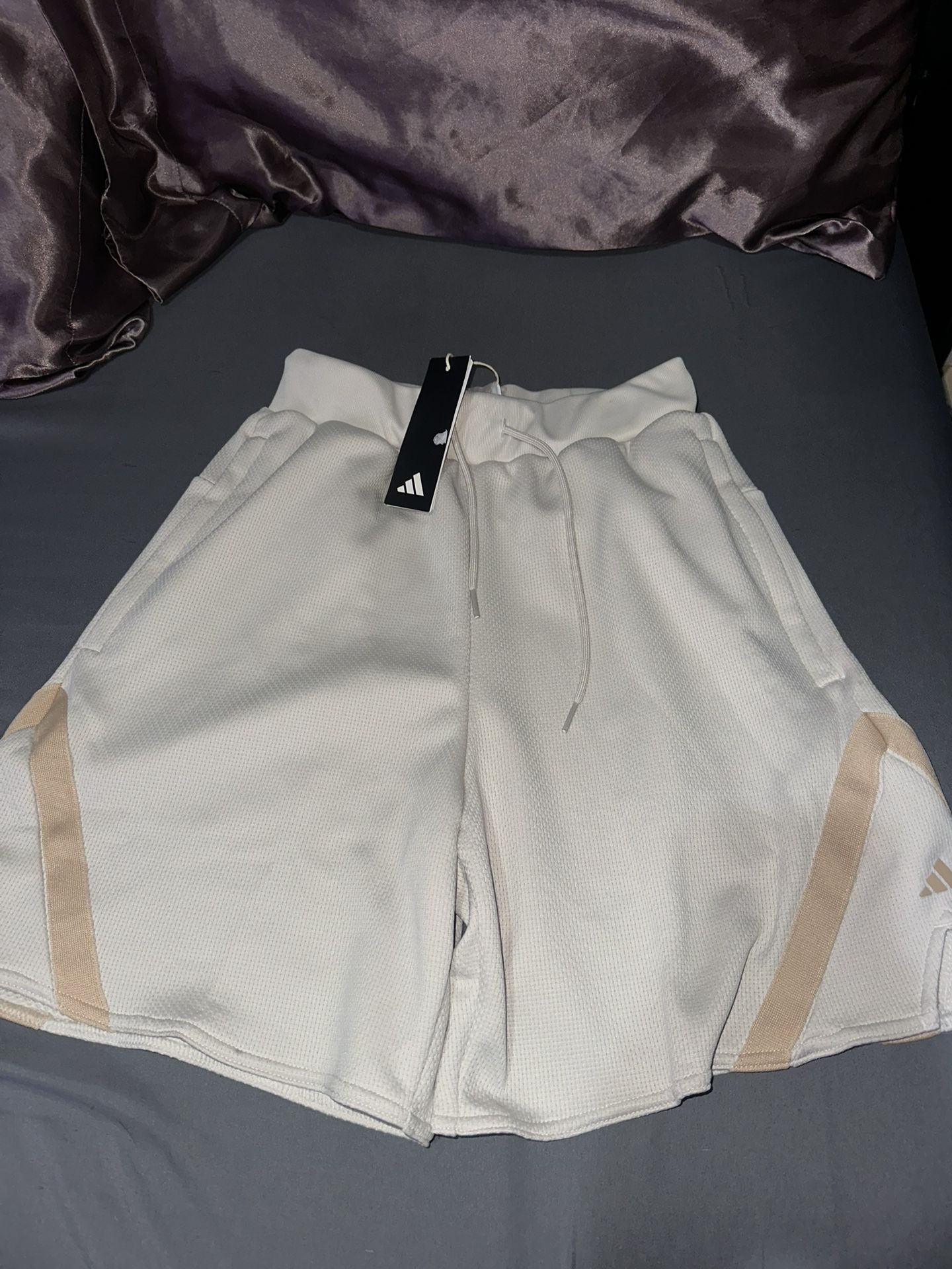 Adidas Basketball Shorts XS7