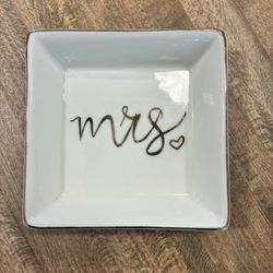 Mrs Ring Dish