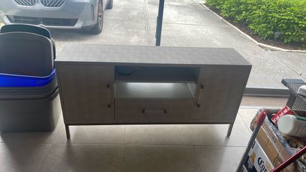 Tv stand