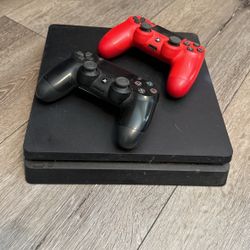 PS4 Slim 