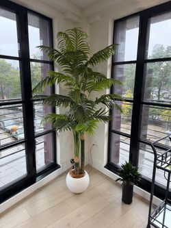 6ft Palm Tree w/ base (faux tree)