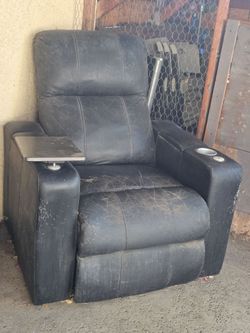 Used recliner, w/remote works