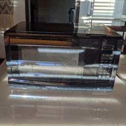 Insignia Microwave 700W