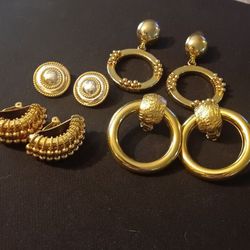 Vintage Jewelry - 10 Pairs of Earrings - Gold Silver Tone