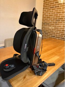 WAYB Pico Travel Car Seat – Like New – 2022 – Smoke/Pet Free – No Crash
