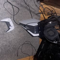 PS5 Pro w/ Controller & Astros