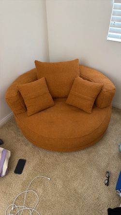 Oversized Cushioned Chair