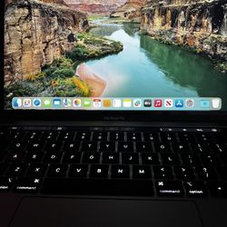 MacBook Pro 13”
