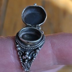 sterling silver poison ring,