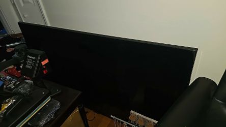 Samsung 65 Inch LCD TV with USXMount
