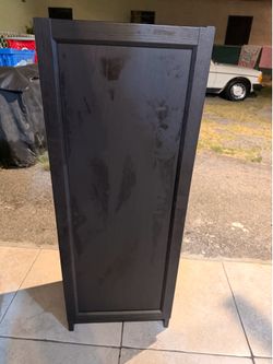 Storage cabinet