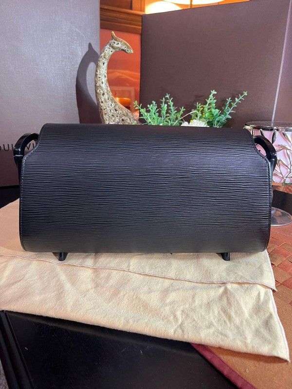 Louis Vuitton Epi Leather Nocturne PM Shoulder Bag