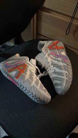 Nike Ja 3’s grey