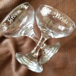 Set of 2 etched champagne glasses for wedding toast