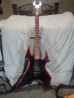 BC Rich avenge model