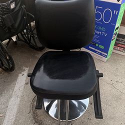 Salon chair