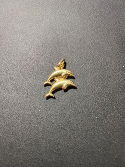 10k real solid gold pendant 0.75” and .7gr