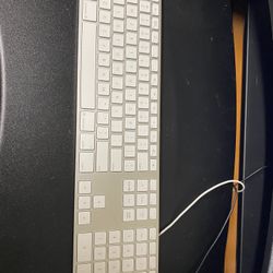 Apple Keyboard 