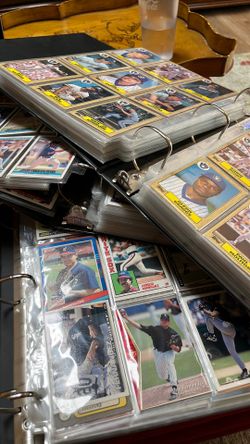 Base ball card lot