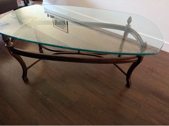 Living room table/ coffee table