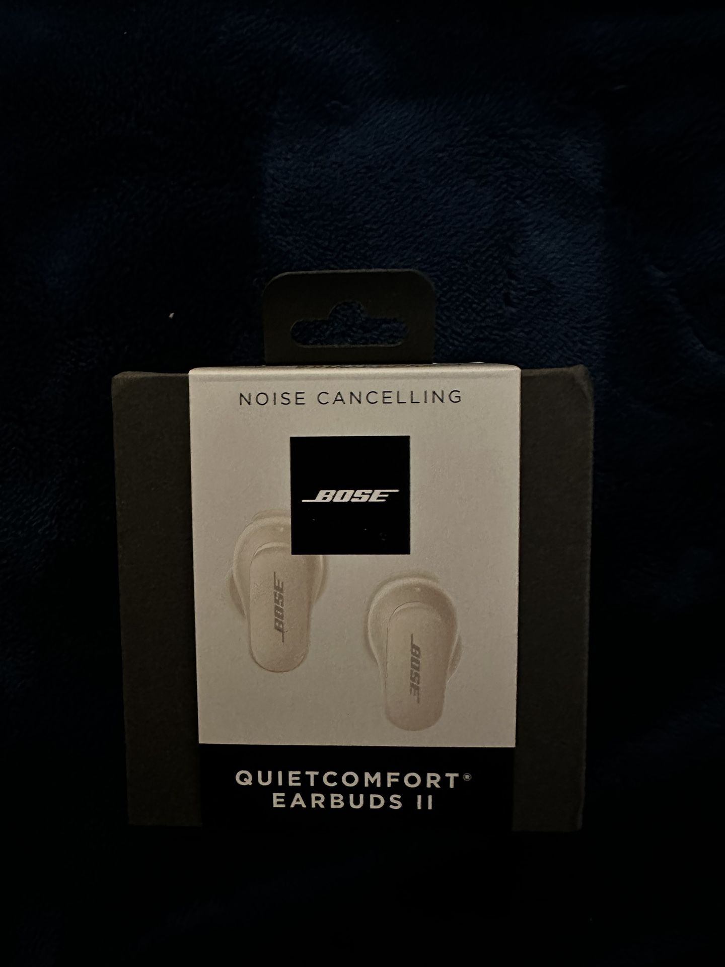 White Bose Quietcomfort Earbuds 2