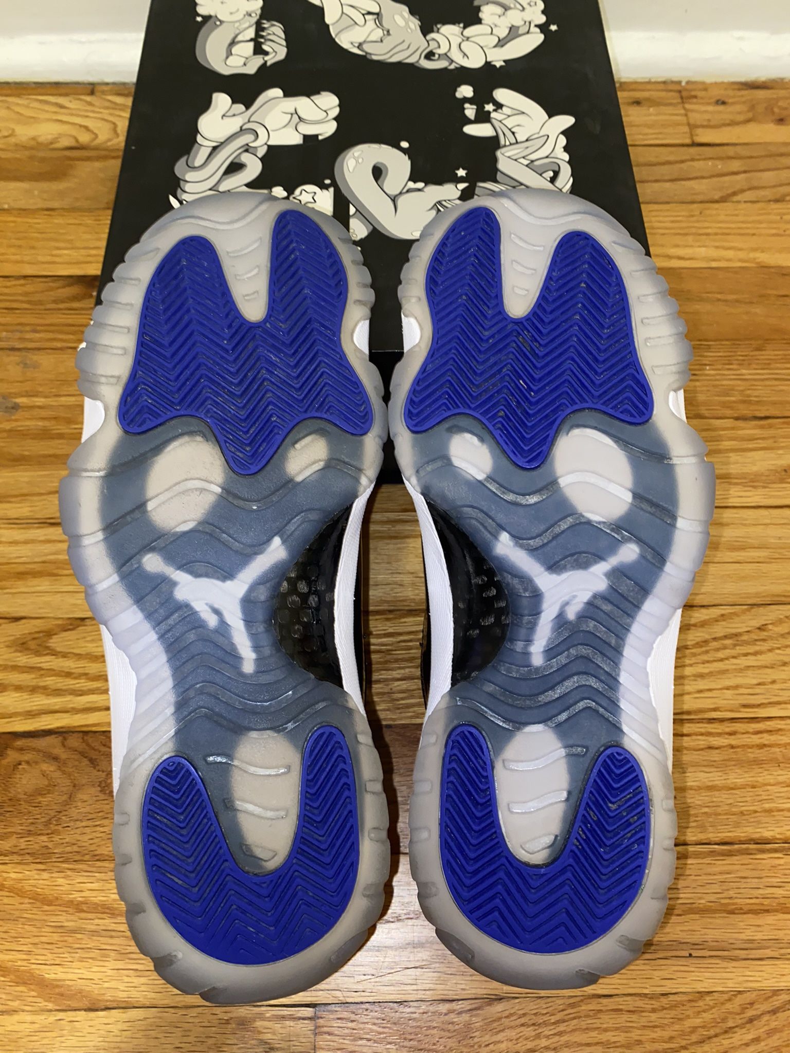 Jordan 11 space jam cheap bottom
