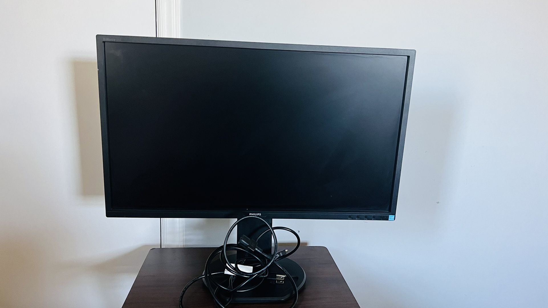 Phillips 27 In LCD MONTIOR 