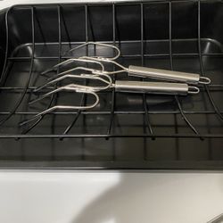 Turkey Pan w/ Stainless Steel Meat Hooks