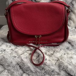 🍒 Marc Jacobs Crossbody W/ Zip Wallet 