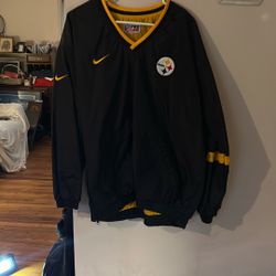 Men’s Proline/Nike Large Steelers Fall/Spring Pull Over Jacket.