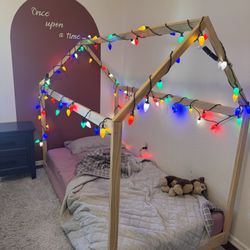 Like New Toddler Floor Bed