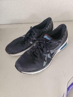 Oasics sneakers