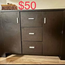 TV TABLE $50