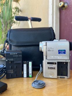 Sony Handycam DCR-PC1 MiniDV Camcorder