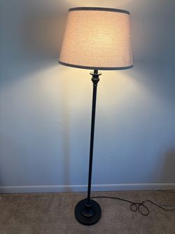 2-Light Floor Lamp for living room, 66.5'' Rustic Farmhouse Pole Lamp