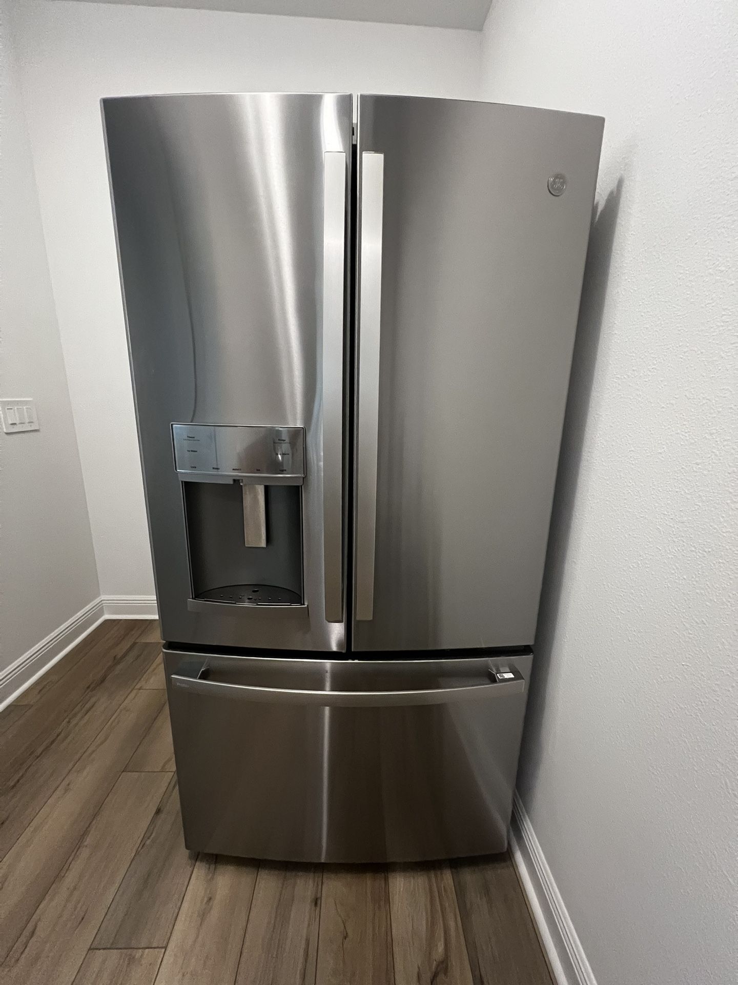 GE Refrigerator