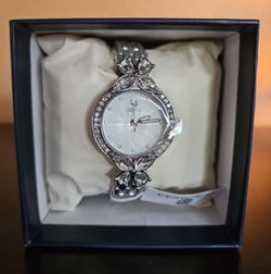 Montres Prestige Silver Butterfly Crystal Watch – Gift Box