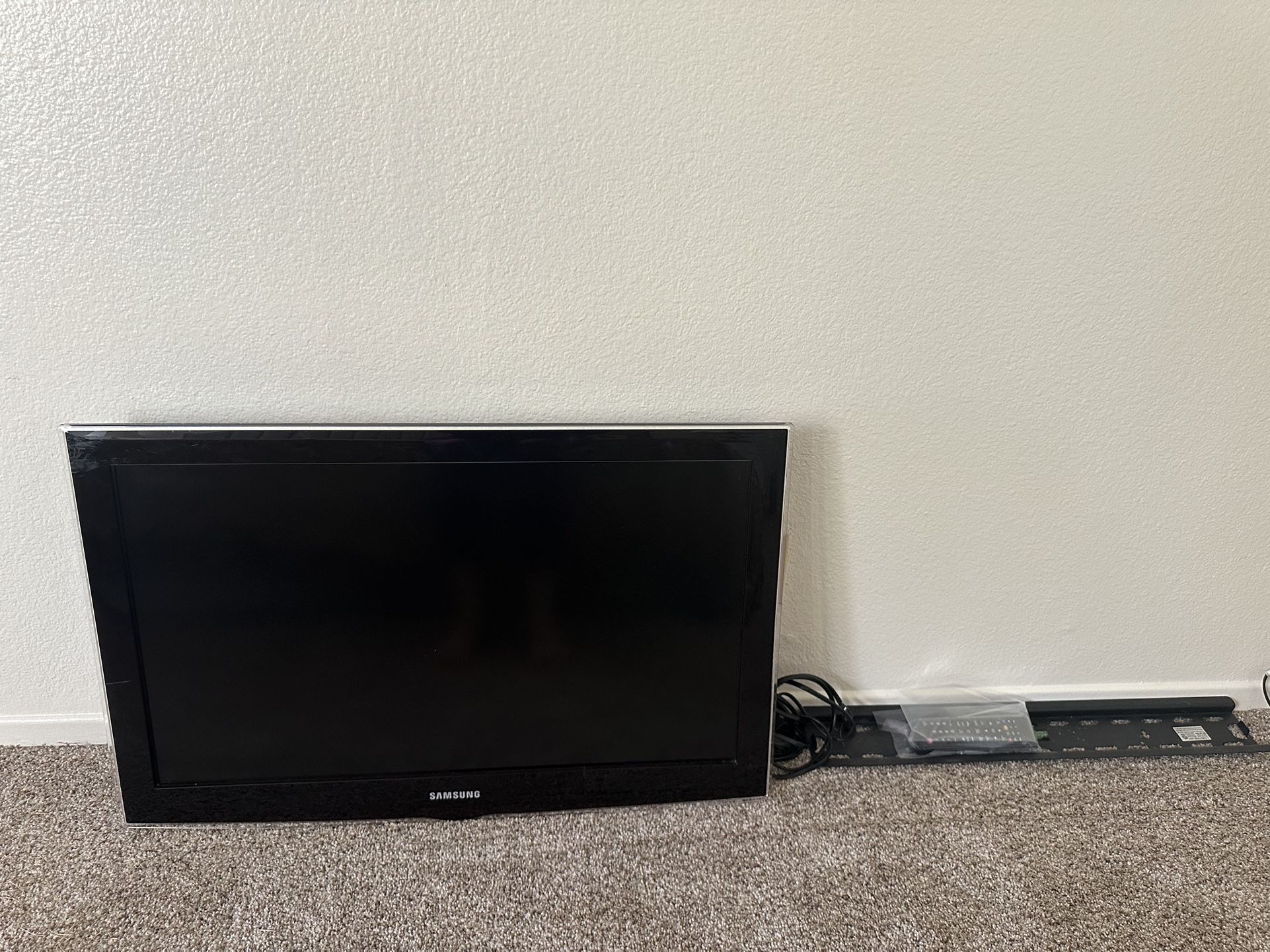 Samsung 32 inch HD LCD Smart TV